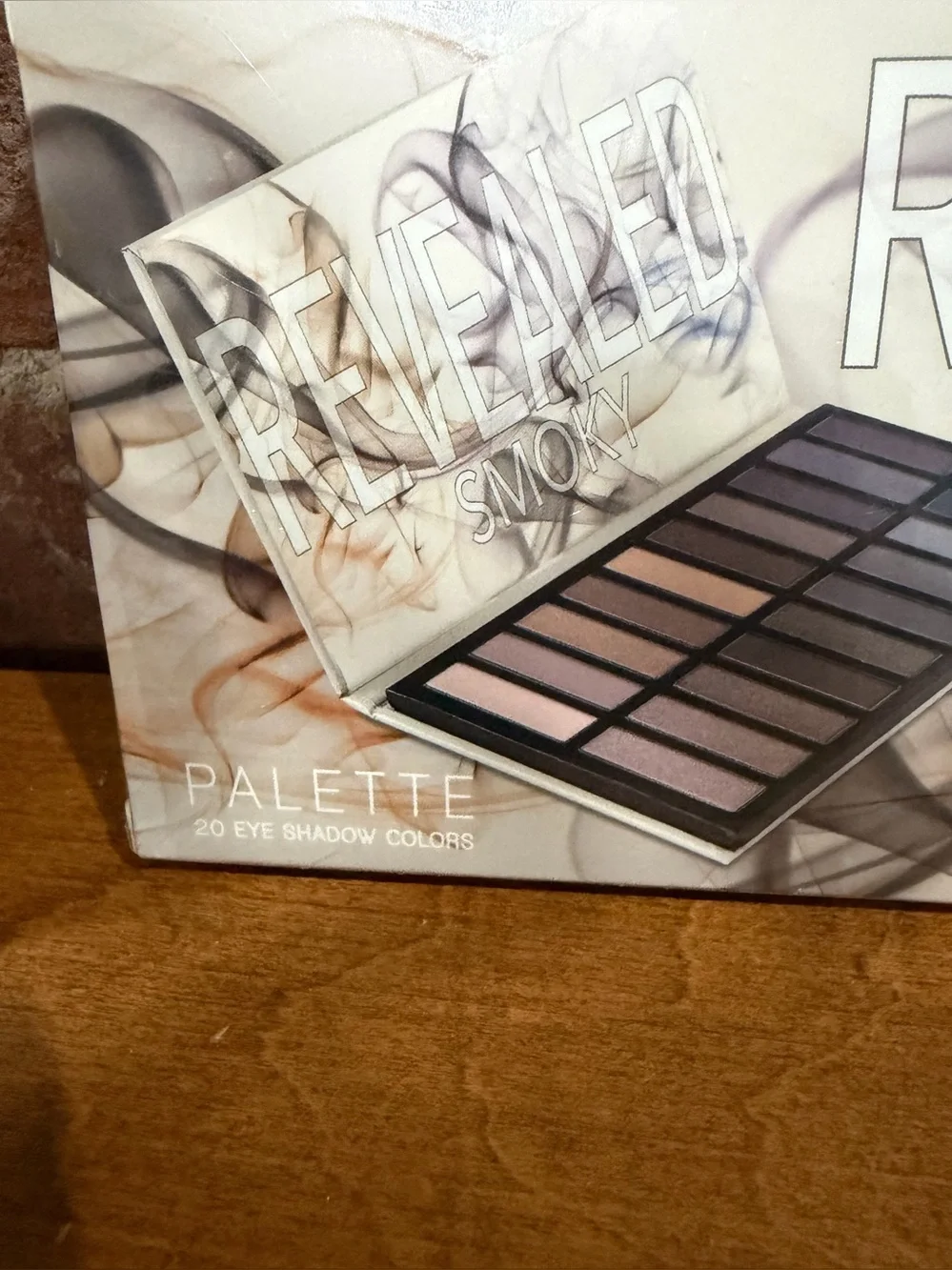 Revealed Smoky Eye Shadow Palette-new-sealed. 20 smoky colors coastal scents